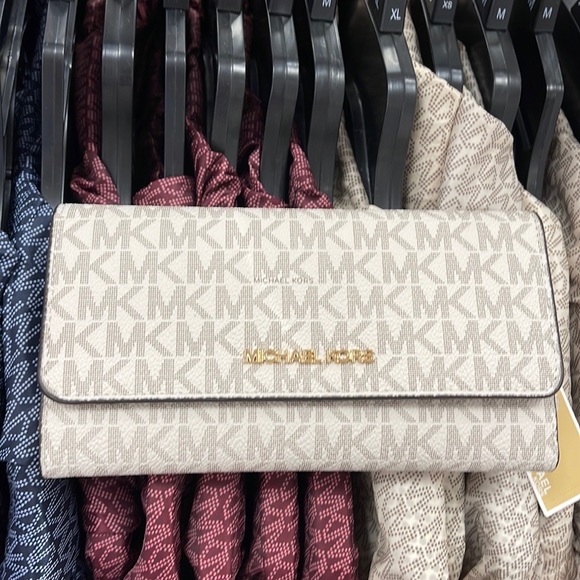 MICHAEL KORS JET SET TRV LARGE TRIFOLD VANILLA - Picture 16 of 16